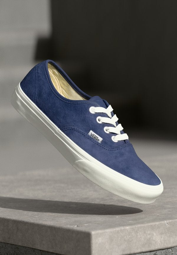 Vans AUTHENTIC UNISEX