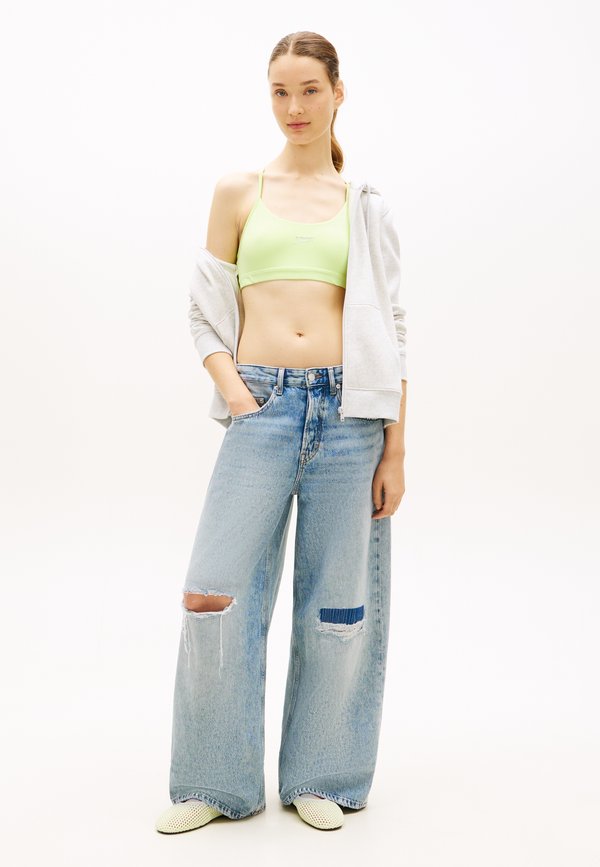 Tommy Jeans ATHLEISURE METAL LOGO BRALETTE TOP