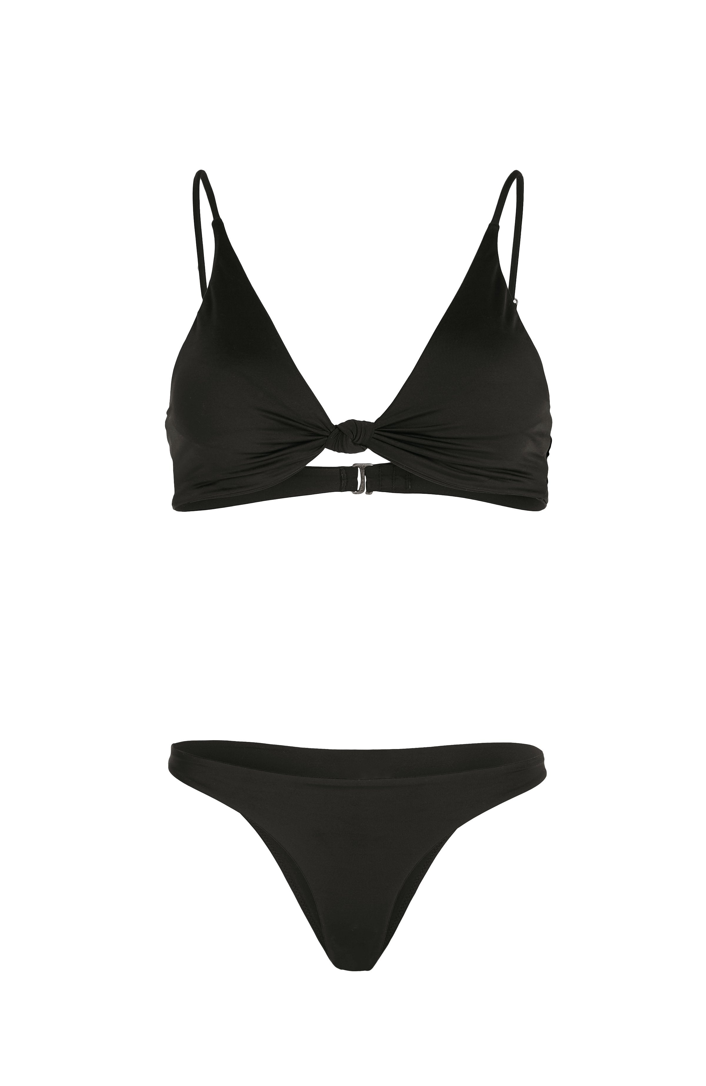 Schwarzes Bikini-Set mit einem dreieckigen Bralette mit geknoteter Vorderseite und verstellbaren Trägern, kombiniert mit einem passenden Tanga.