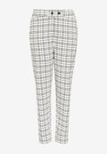 Weiße tapered Hosen mit einem schwarz Karierten Muster und zwei schwarzen Knöpfen am Bund, vor einem schlichten Hintergrund präsentiert.