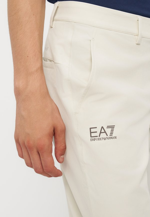 EA7 Emporio Armani