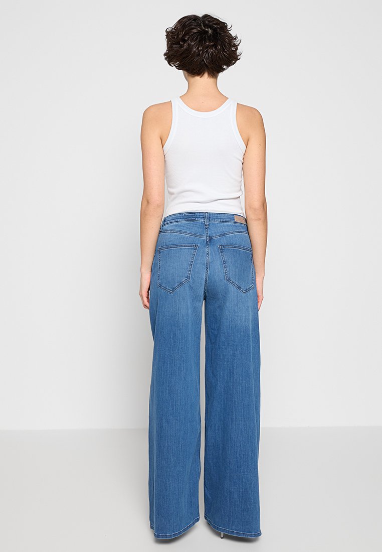 AG Jeans