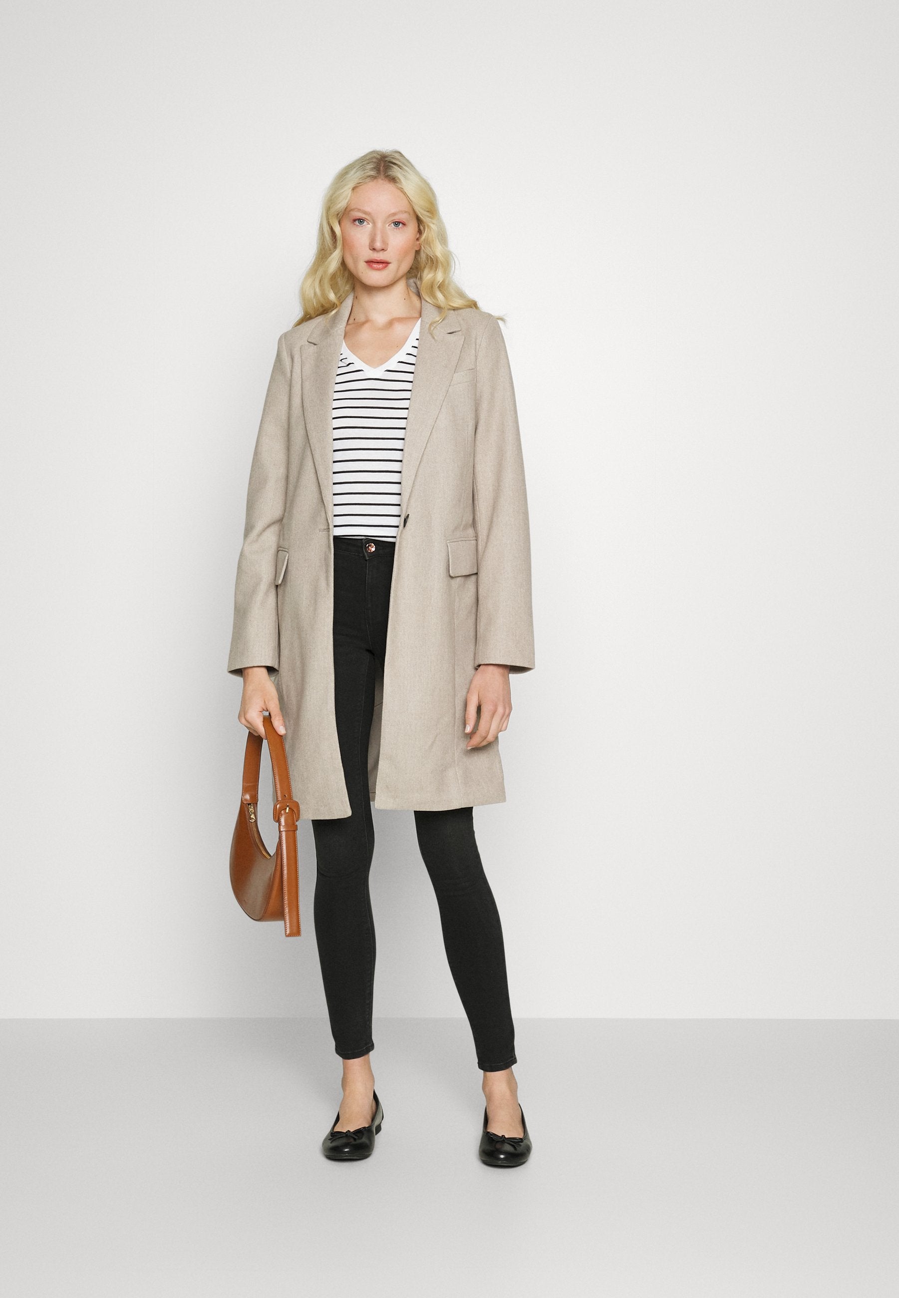 ONLDAISY PUSH UP  Media 2