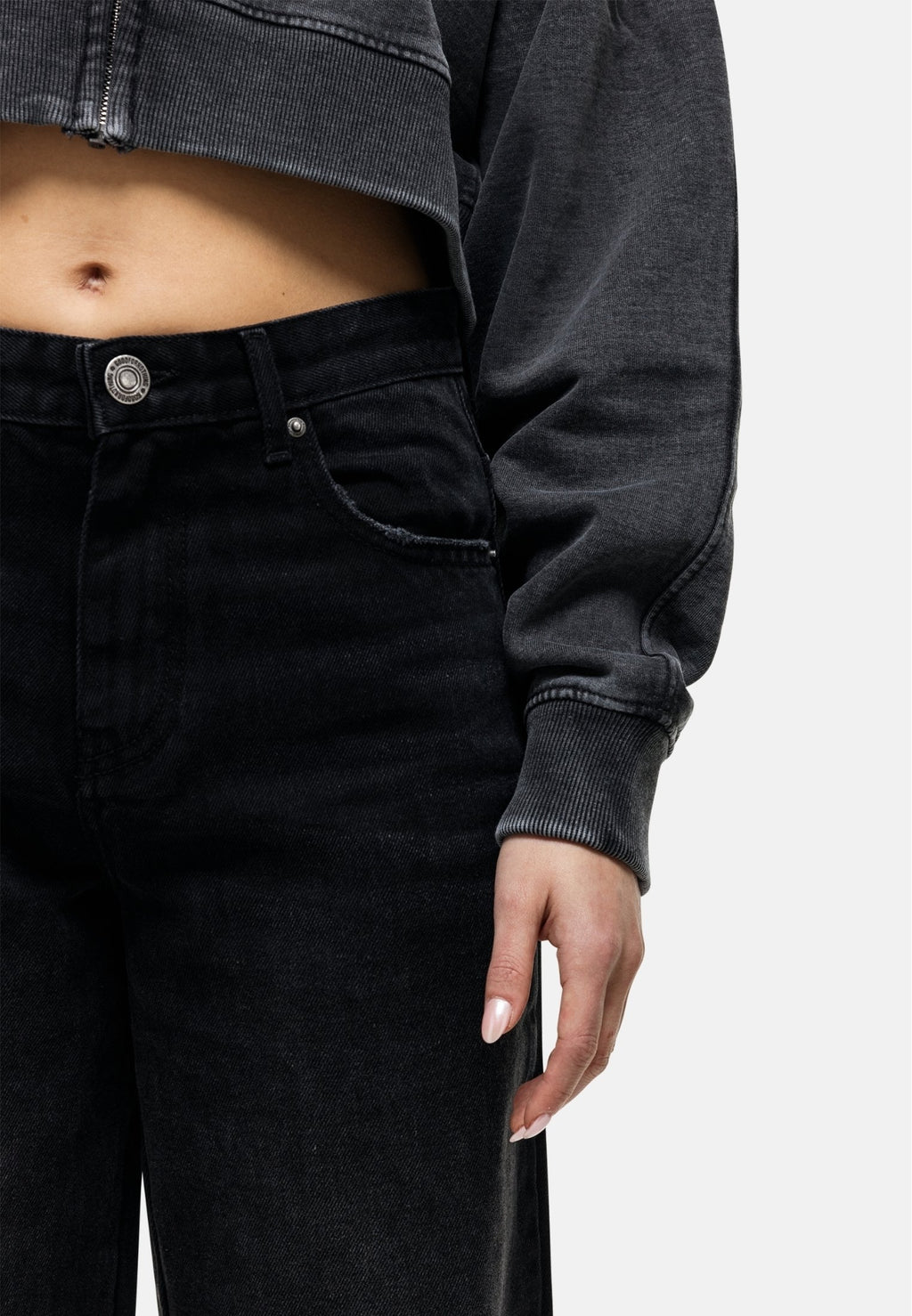 Good For Nothing METAMORPHOSIS BLACK WASH CROPPED HOODIE
