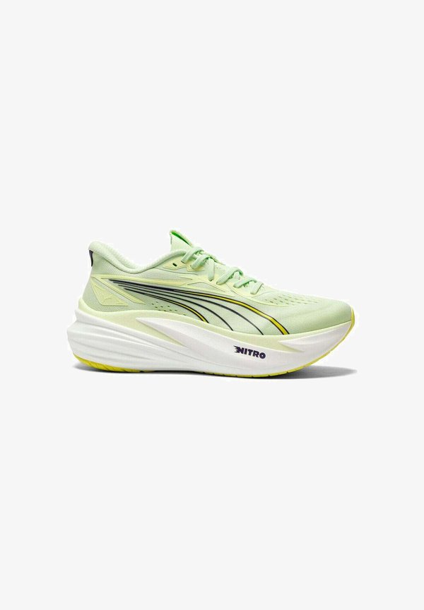 Puma MAGMAX NITRO 2 - Road running shoes - apple spritz/lux lime