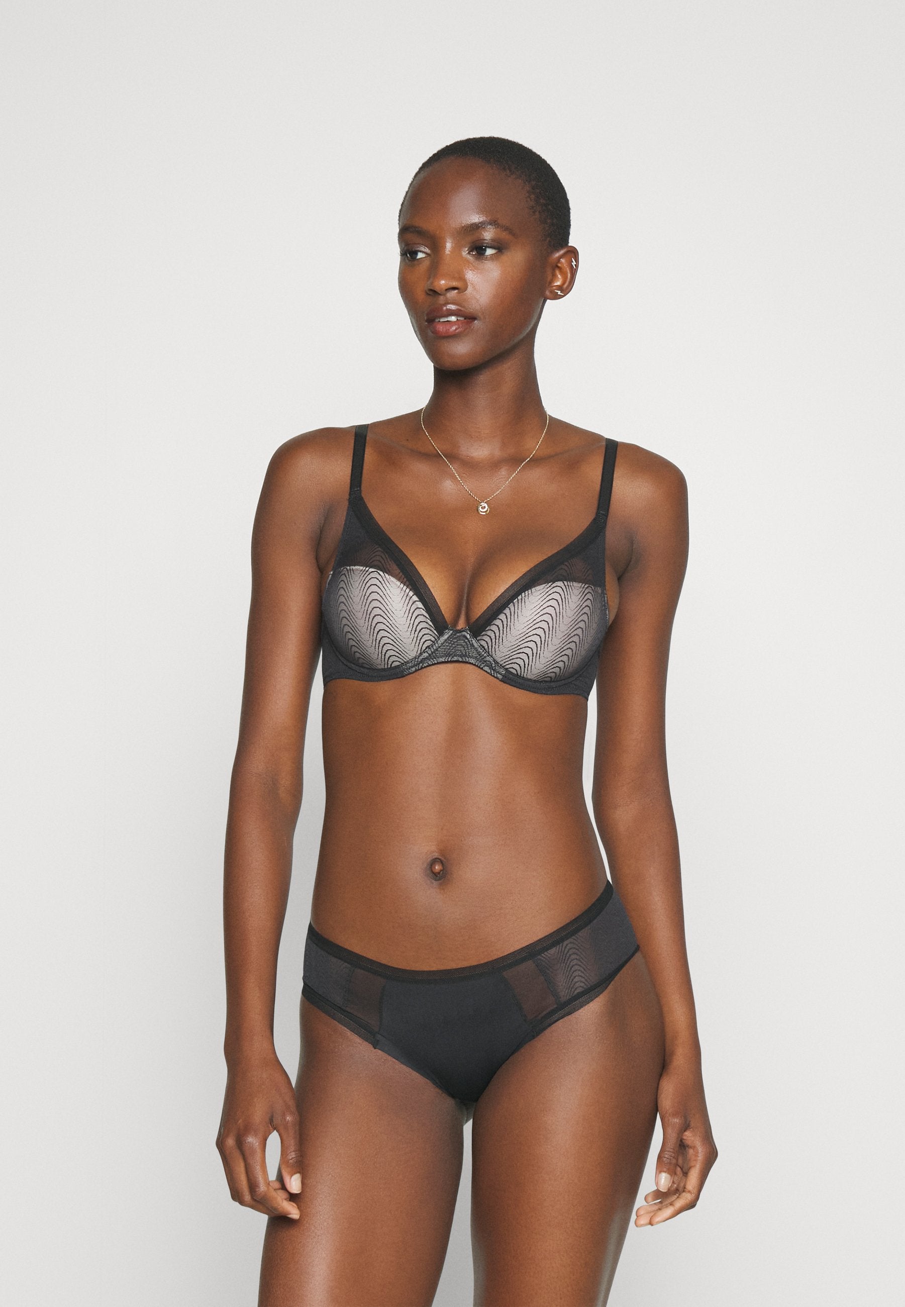 ROMANE PLUNGE BRA Media 2