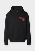 Schwarzer Kapuzenpullover mit Fronttasche, versehen mit einem kleinen roten Rosendesign und dem Schriftzug "HUGO" auf der linken Brust.