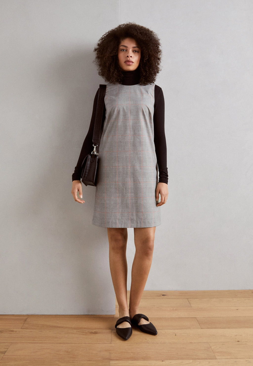 SHIFT DRESS Media 2