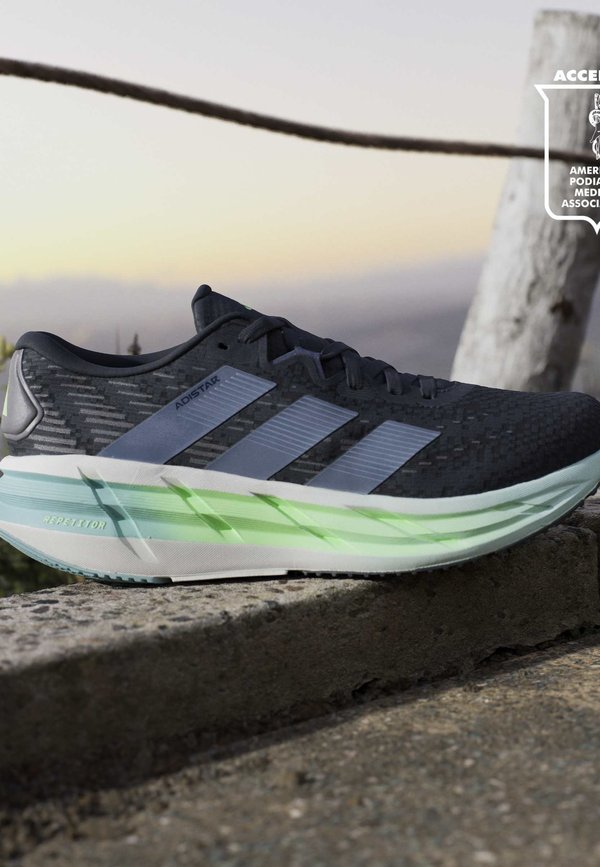 adidas Performance ADISTAR 4