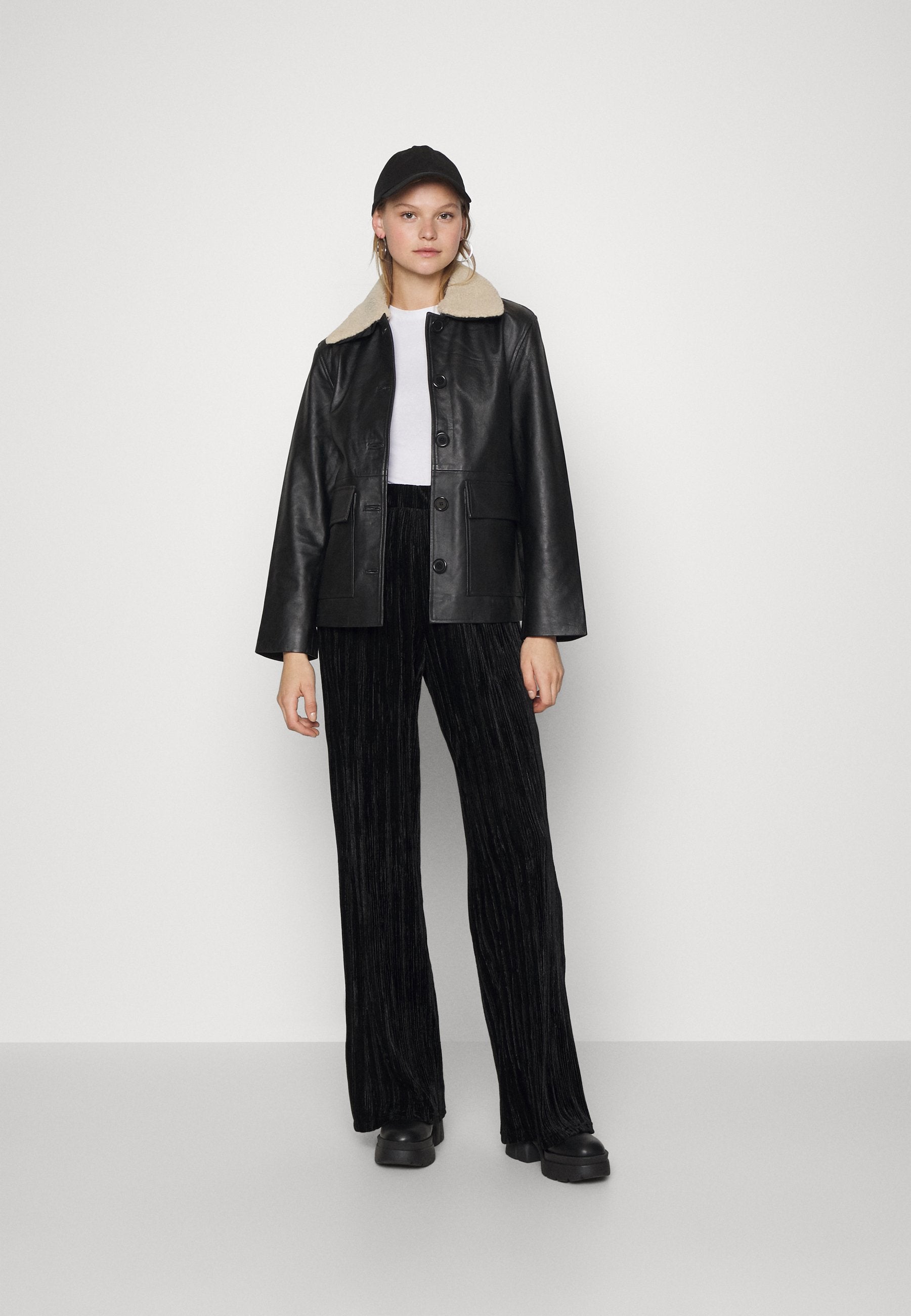 ONLY ONLVELA WIDE HIGHWAIST PANT
