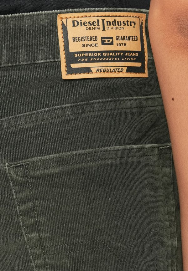 Diesel PANTALONI