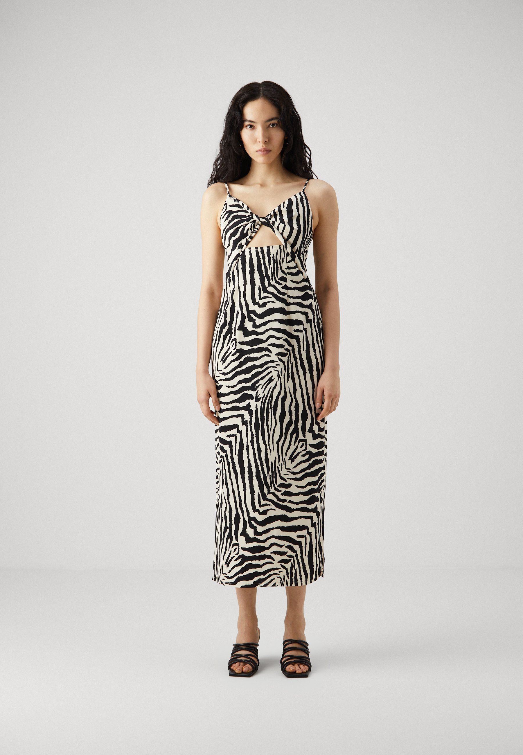 ONLIRIS THALIA LIFE STRAP MIDI Media 3