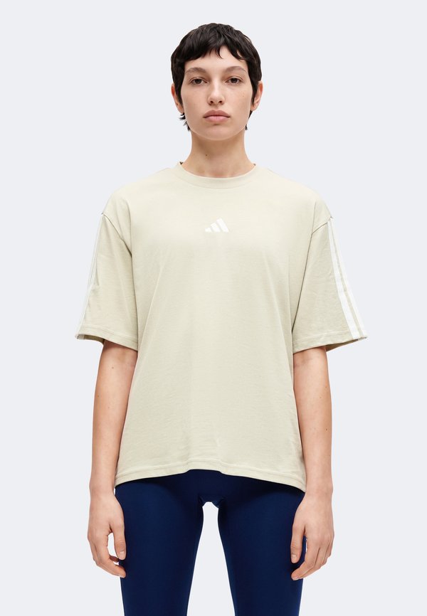 adidas Sportswear ESSENTIALS 3 STRIPES BOYFRIEND  - Print T-shirt - alumina/white