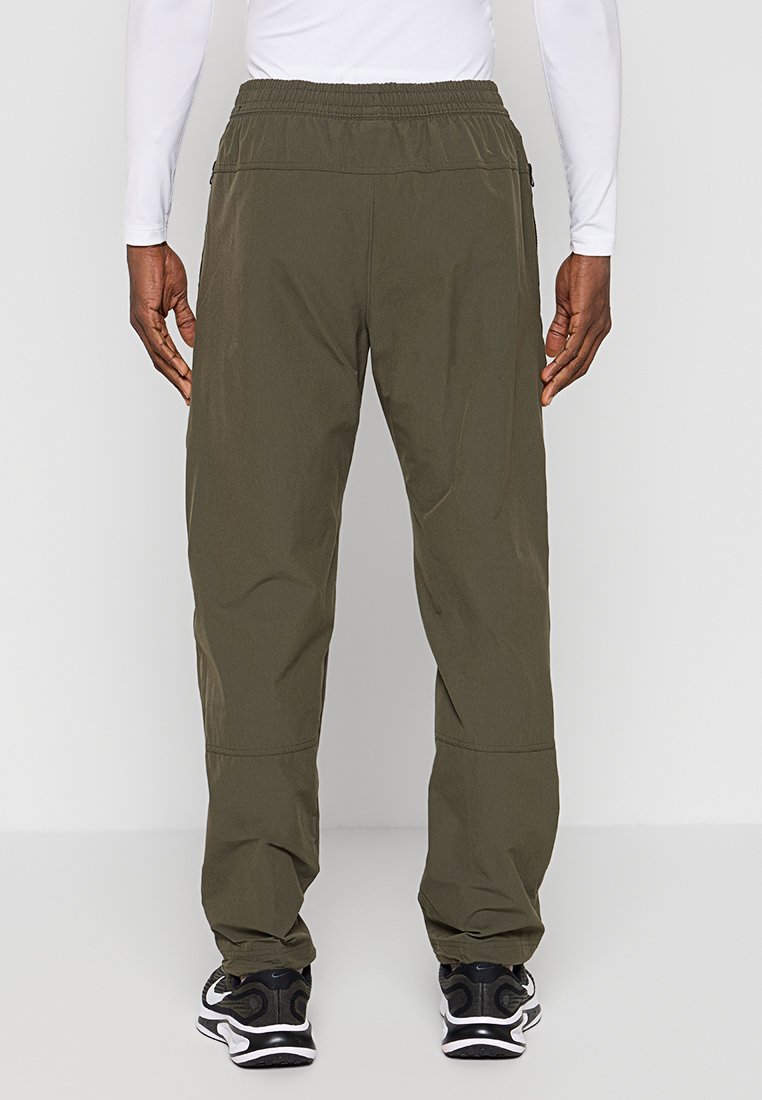 Nike Sportswear STANDARD FIT