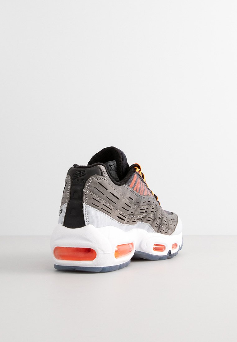 Nike Sportswear KIM JONES