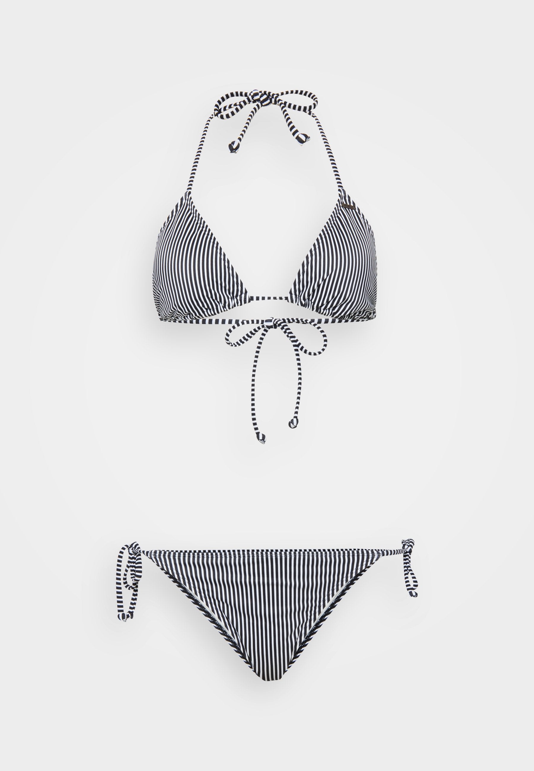 Gestreiftes Bikini-Set mit einem Haltertop mit verstellbaren Bindebändern und einer passenden Unterhose mit seitlichen Bindebändern in Schwarz und Weiß.