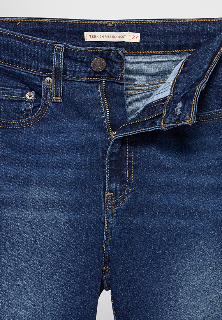 Levi's® 725® HIGH RISE BOOTCUT