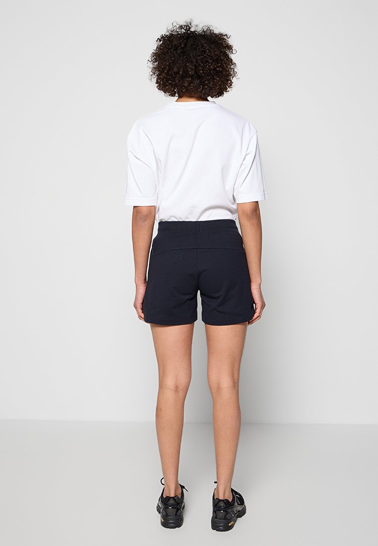 EA7 Emporio Armani Shorts Media 3