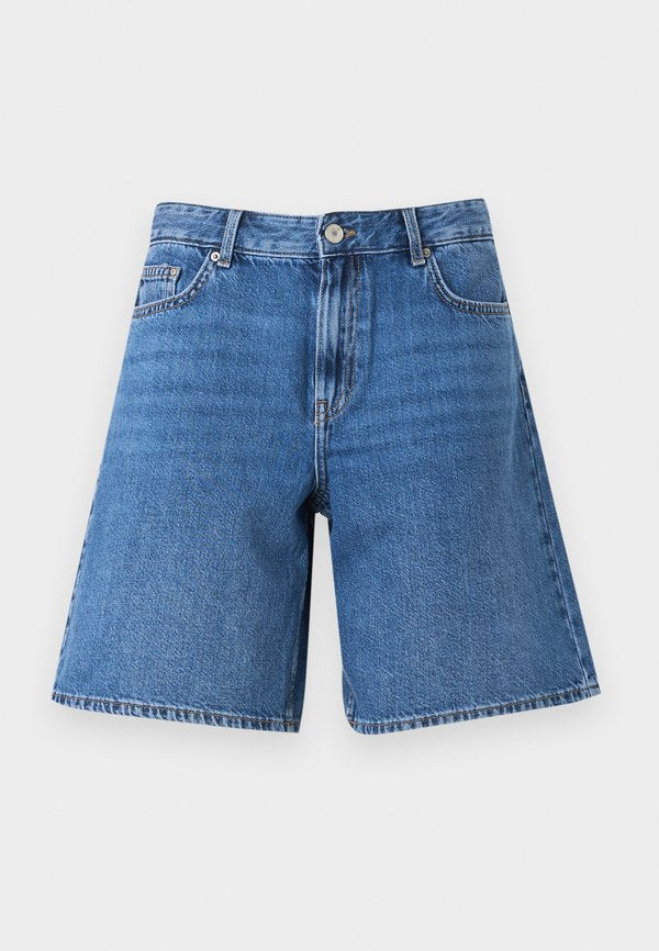 ONLY ONLLUMI MOM - Denim shorts - medium blue denim