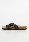 Schwarze Sandalen mit zwei verstellbaren Riemen, Korkfußbett, strukturiertem Sohle und Markierungsdetails auf den Riemen und dem Fußbett.