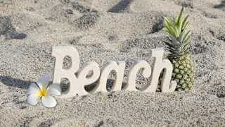 Schriftzug "Beach" mit Sand, beige Dekorieren & Einrichten