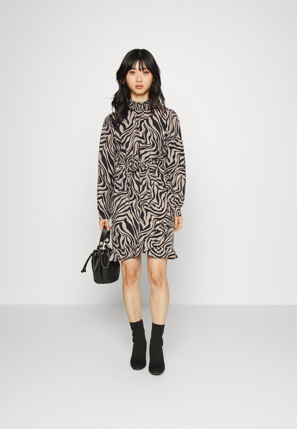 ONLVICTORIA WRAP DRESS Media 2
