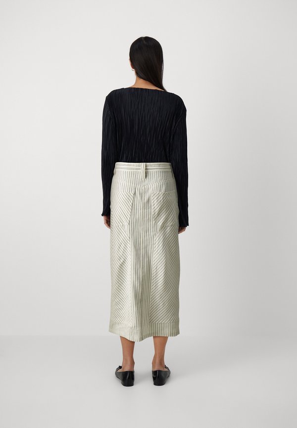 DAY Birger et Mikkelsen FREDA COZY