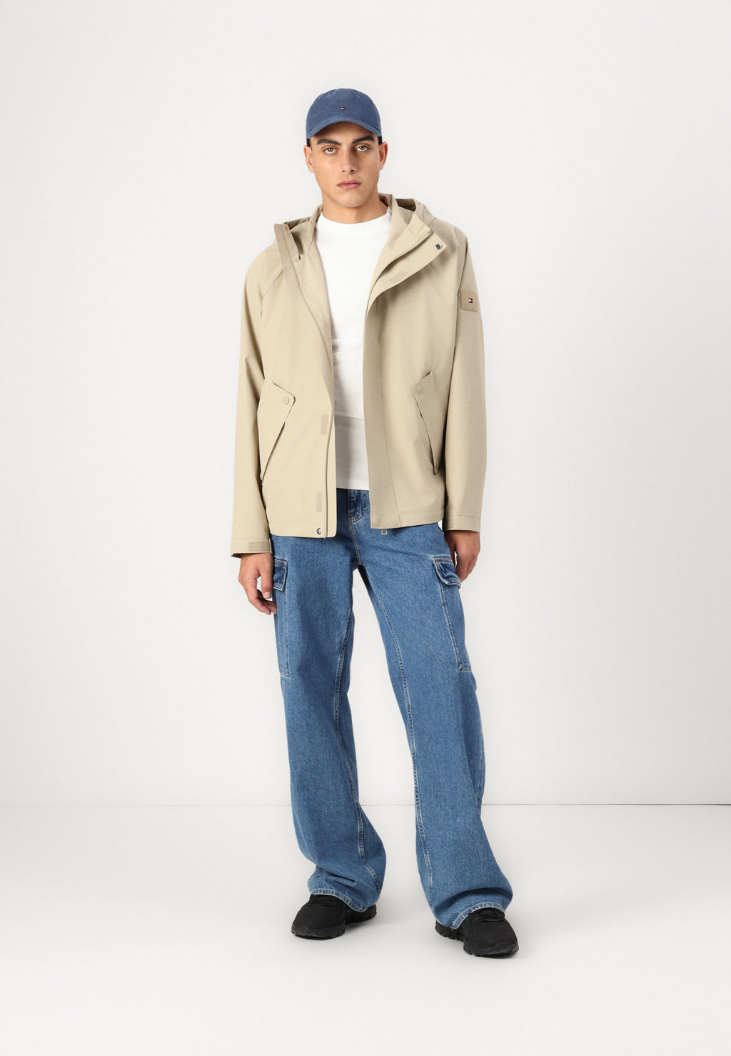 TECH HOODED Media 2