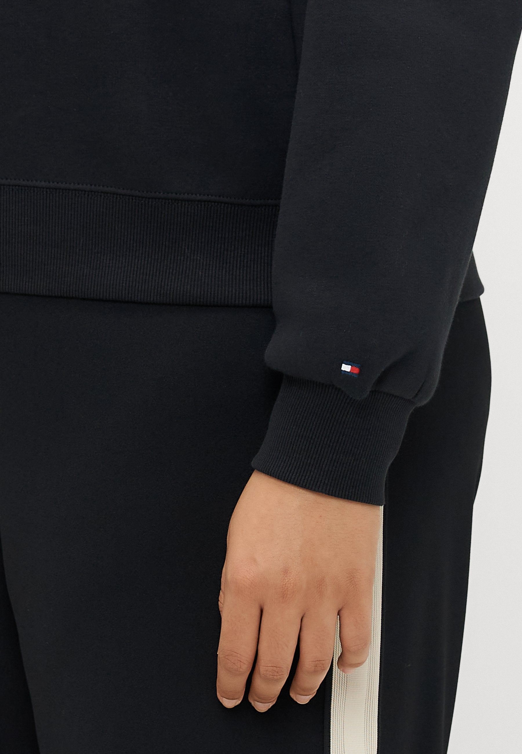 CURVE LOGO EMBROIDERY FLEX FLEECE SWEATSHIRT Media 6