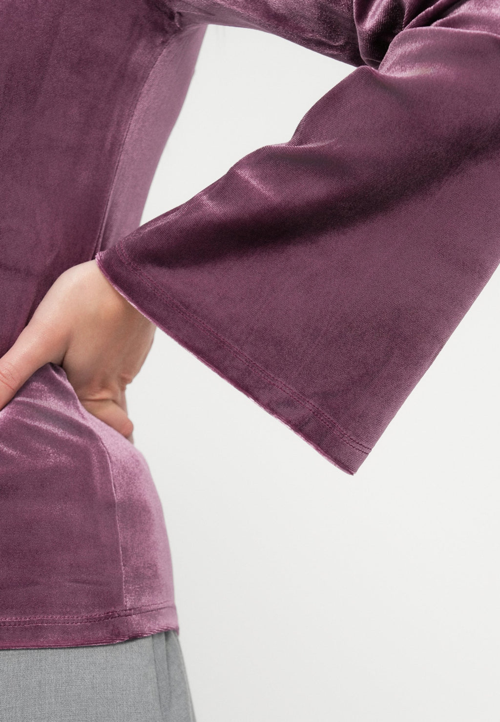 GAP BOATNECK BELL SLEEVE