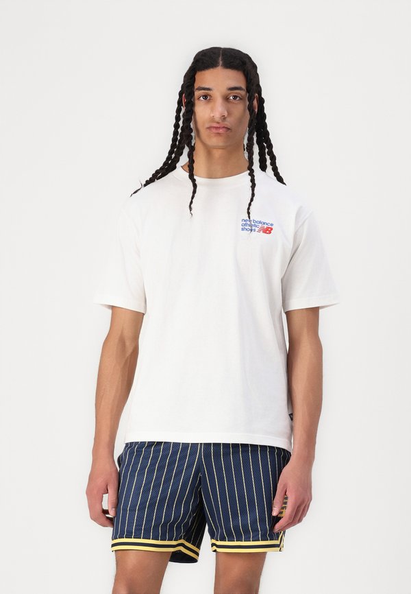 New Balance ATHLETICS PREMIUM LOGO  - Basic T-shirt - sea salt