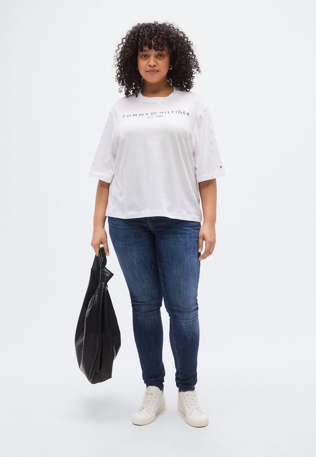 CURVE LOGO RELAXED JERSEY T-SHIRT Media 2