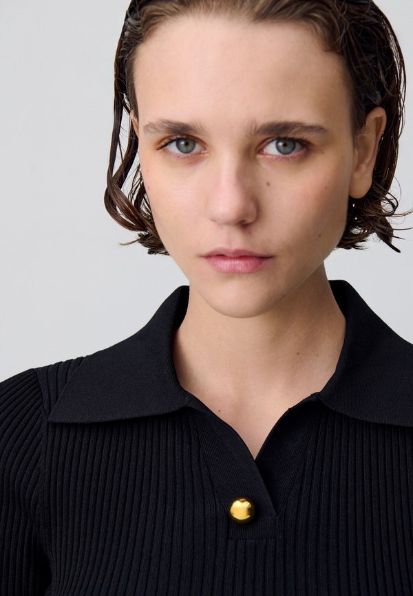 Claudie Pierlot MALIKA