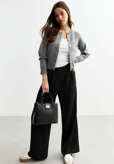 New Look COMPACT GOLD BUTTON