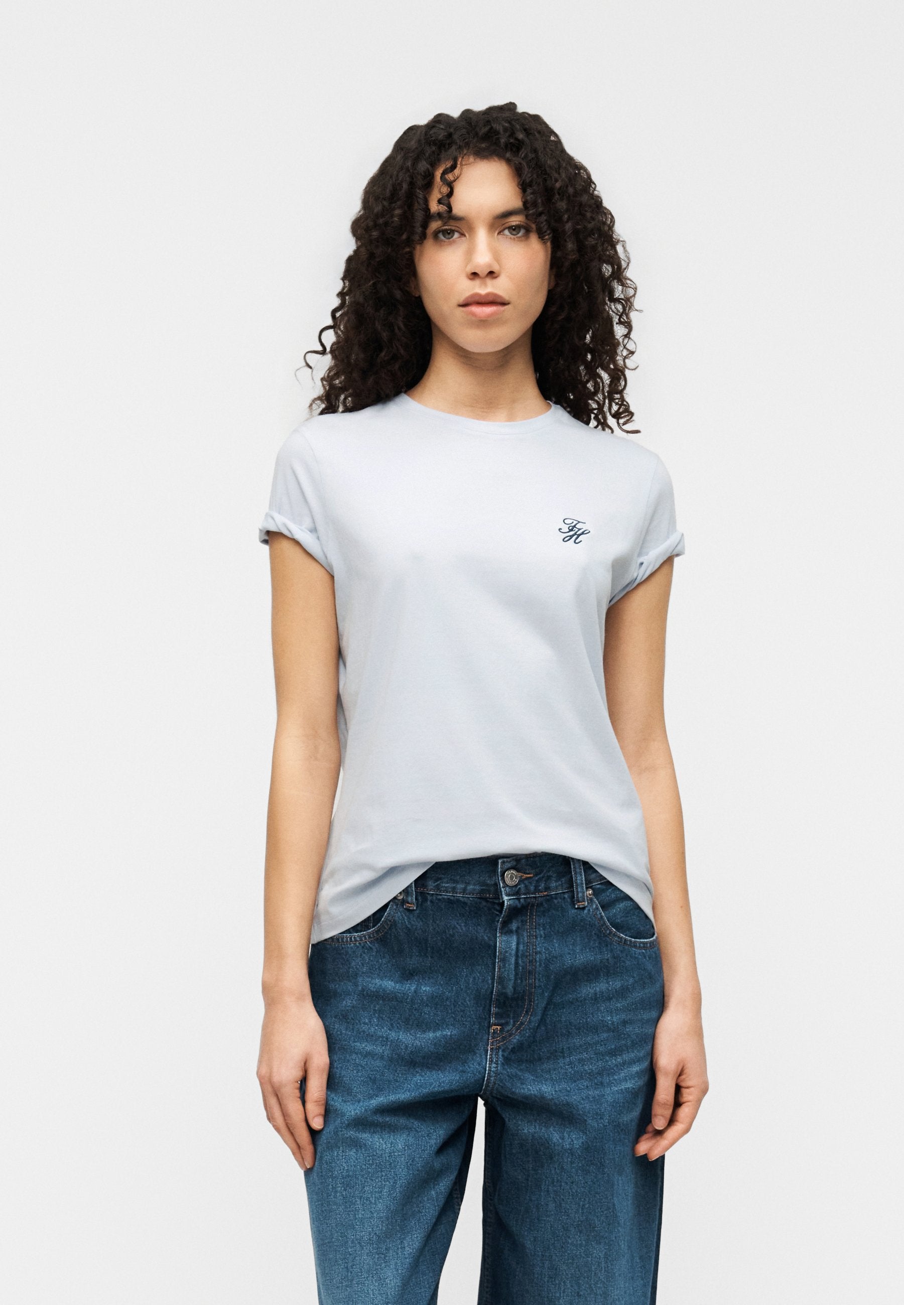 LOGO EMBROIDERY JERSEY CREW NECK T-SHIRT Media 3