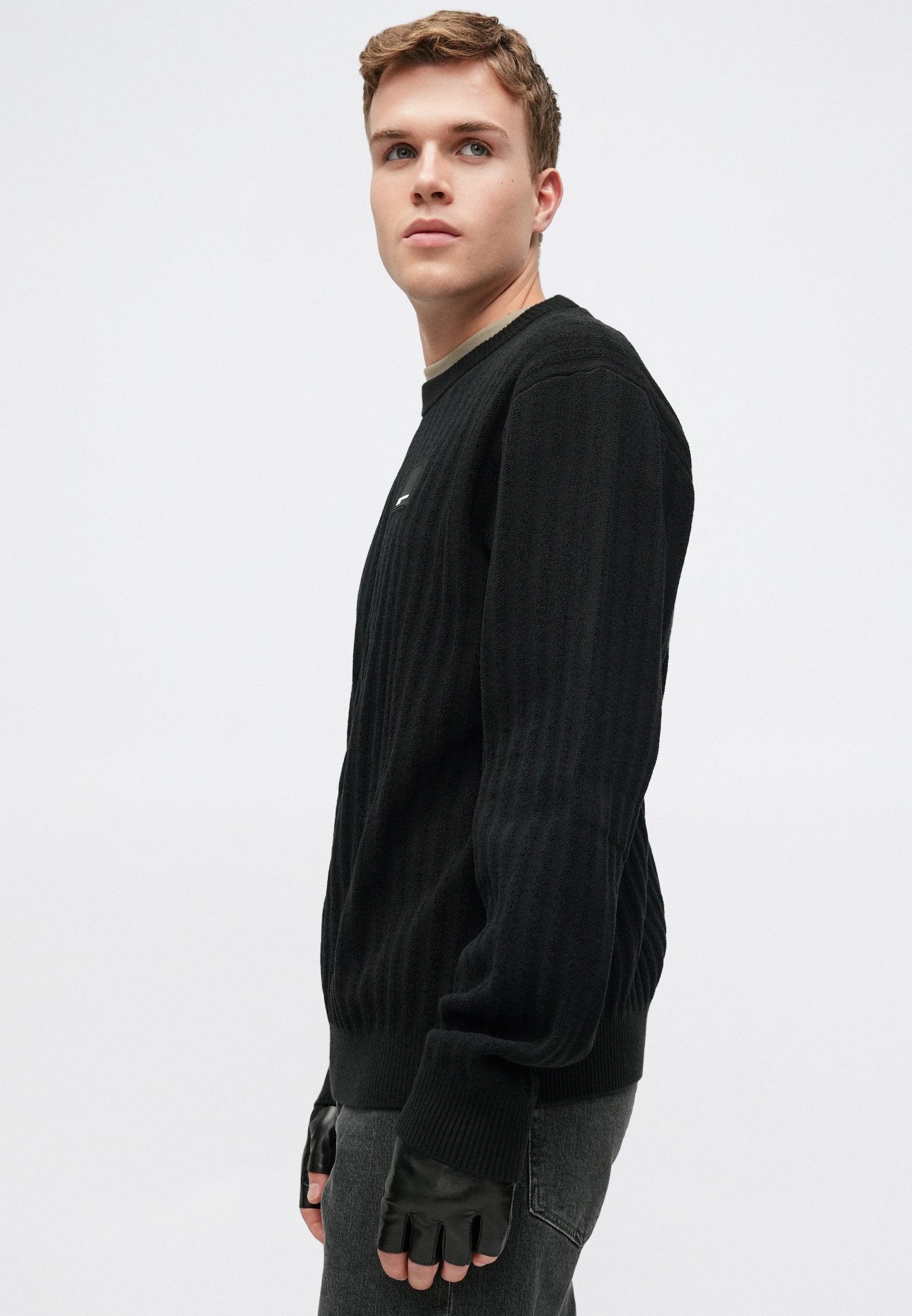SWEATER Media 5