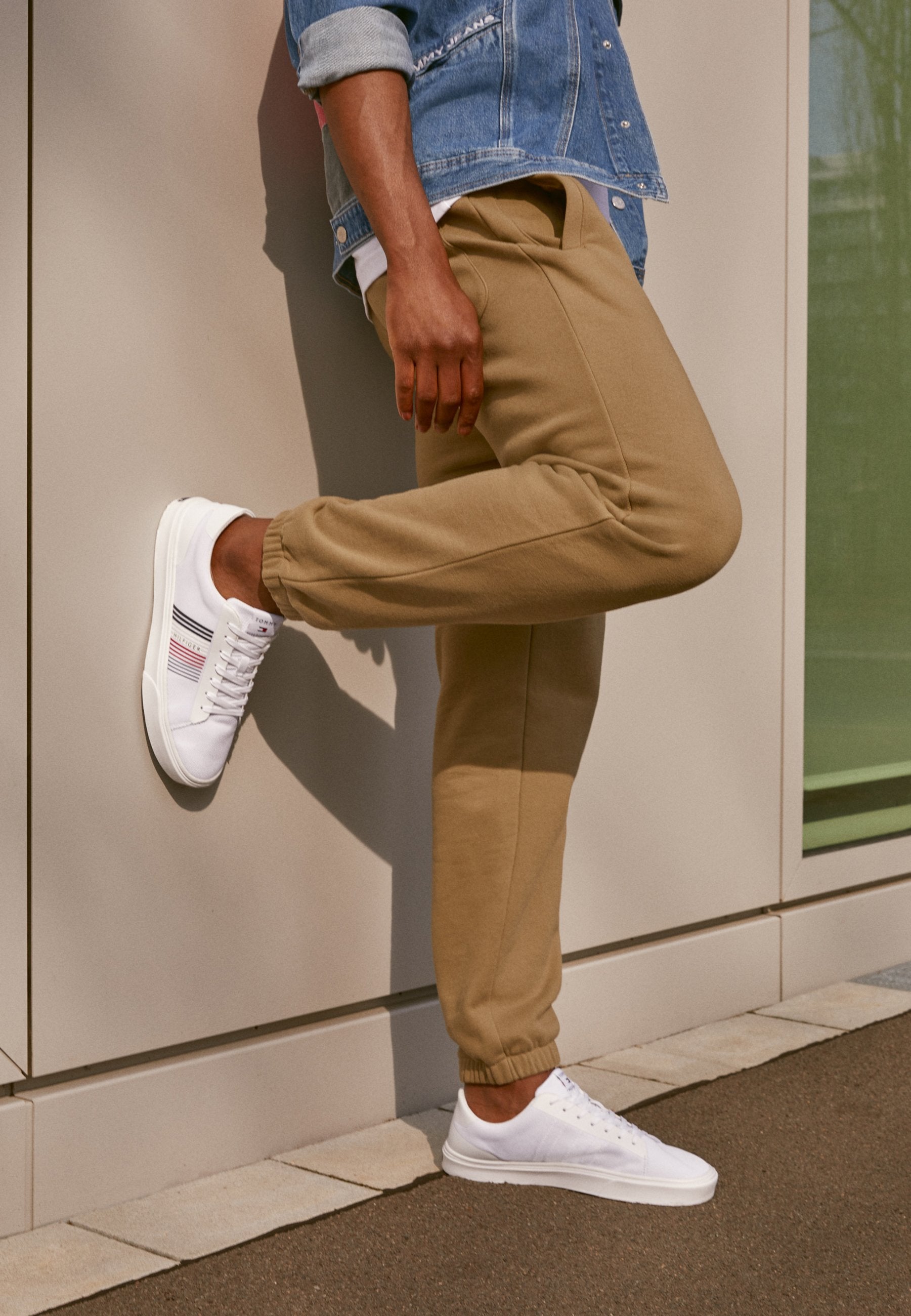 LIGHTWEIGHT STRIPES Media 1