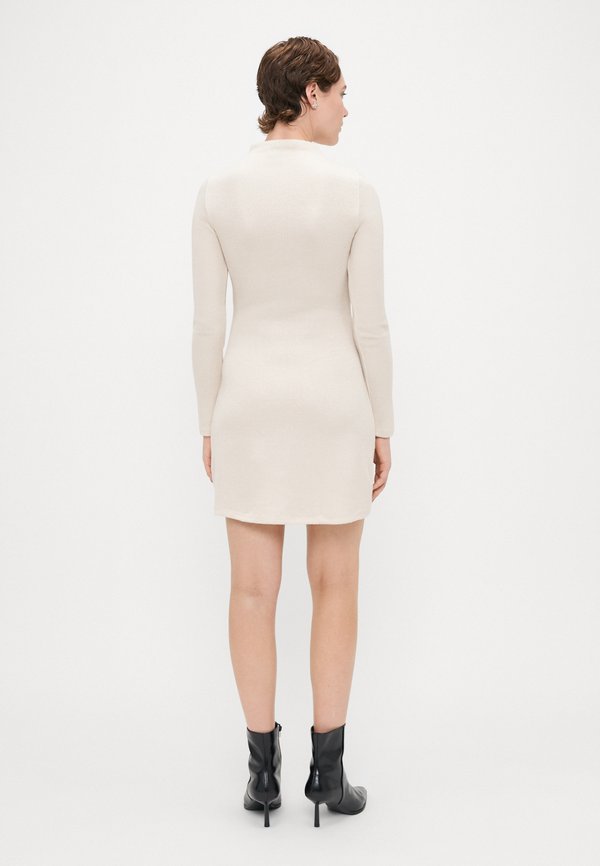 Vero Moda Tall VMBLIS MOCK NECK SHORT DRESS