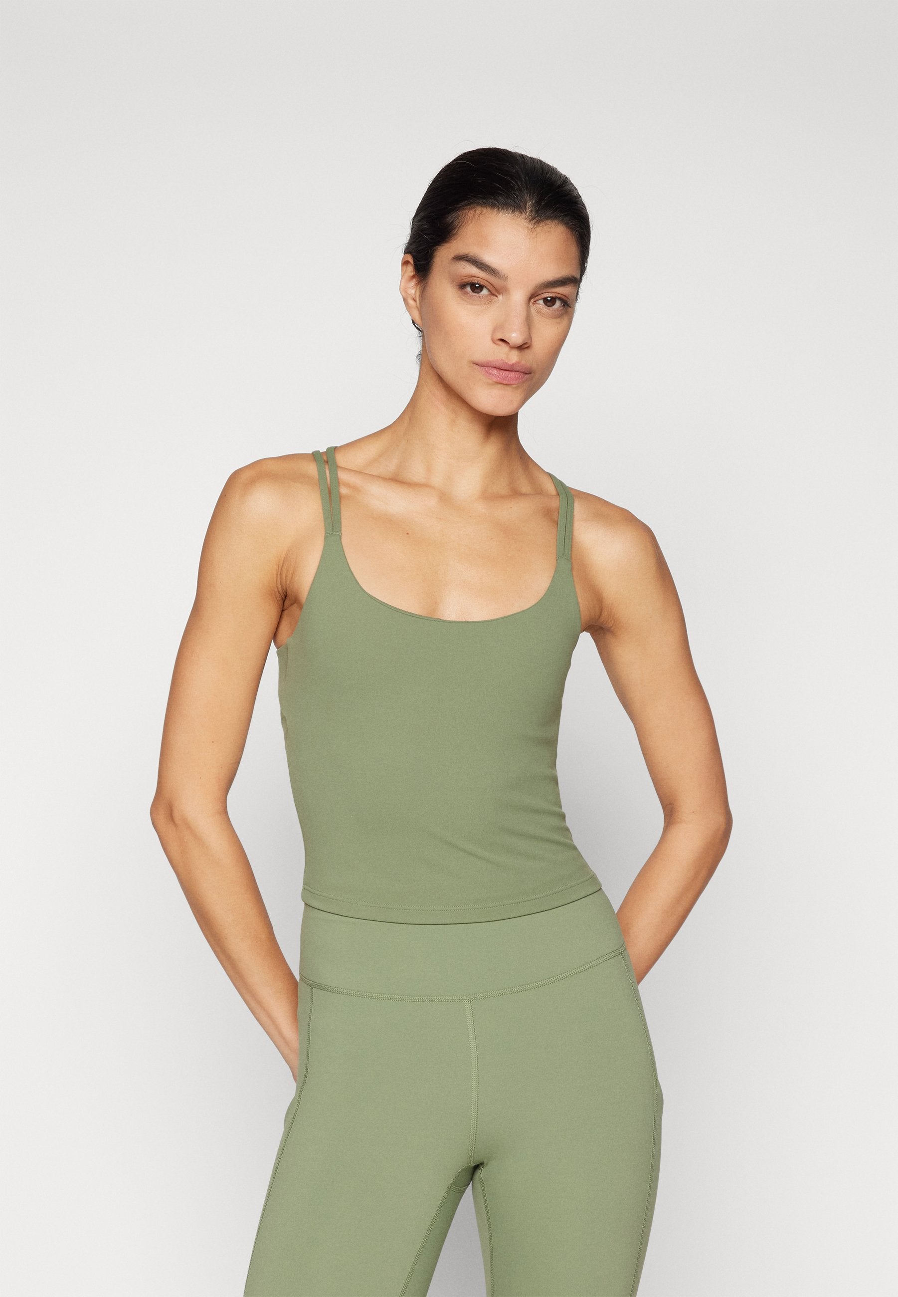 Fabletics PRINCIPAL BUILT IN BRA TANK