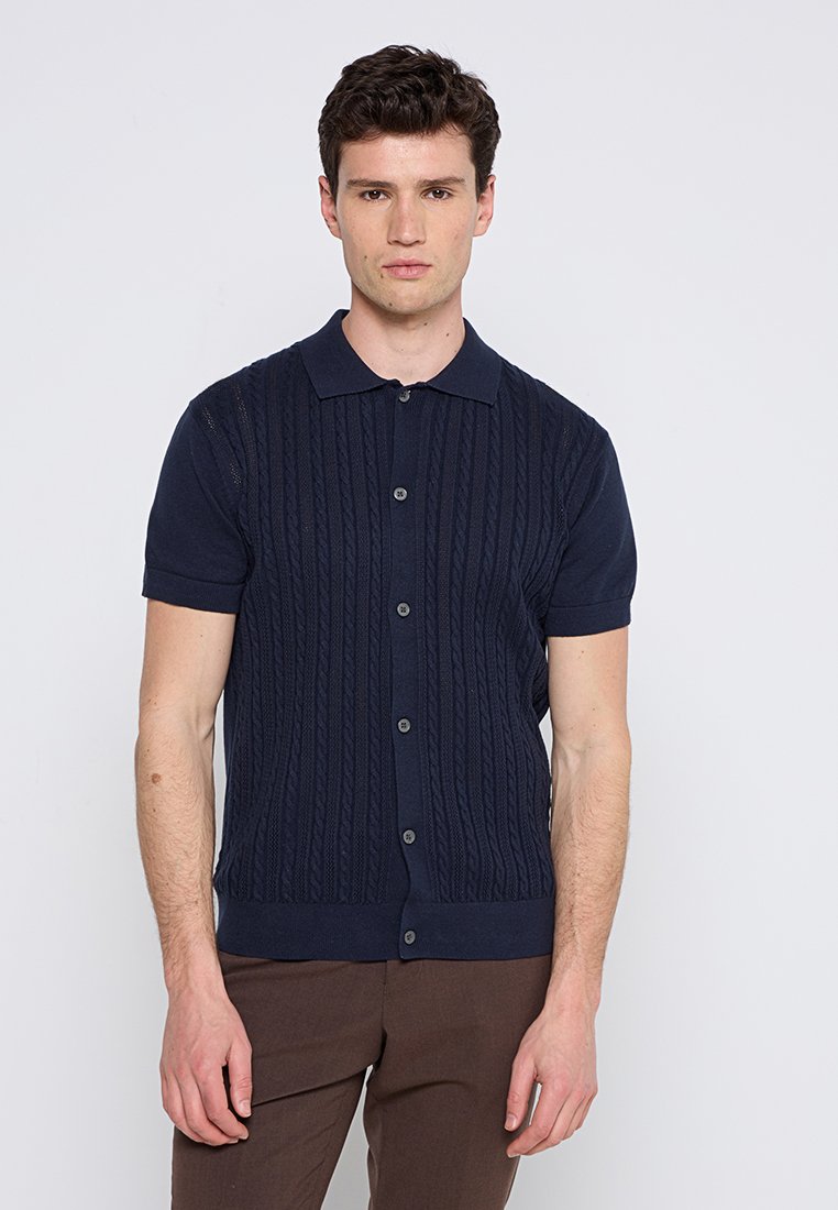 Lindbergh Strickjacke Media 1