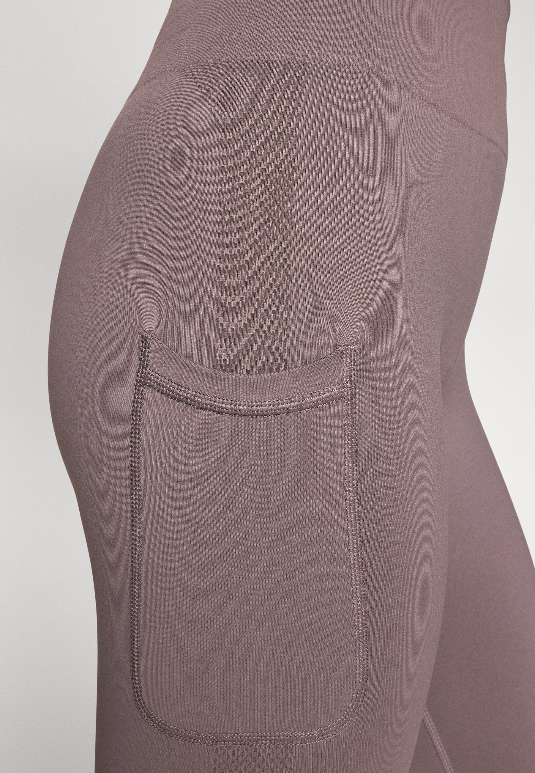 ICANIWILL DEFINE SEAMLESS POCKET
