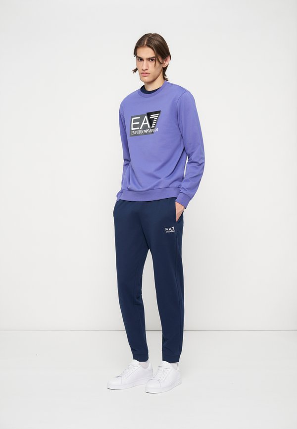 EA7 Emporio Armani
