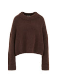 Brauner, kurzer Pullover mit weitem Ausschnitt und langen Ärmeln. Hergestellt aus weichem, strukturiertem Stoff mit gerippten Bündchen und Saum. Einfaches Design.
