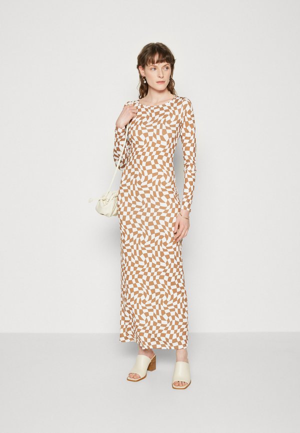 Résumé ROWYRS DRESS