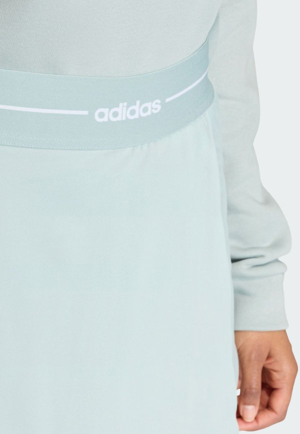 adidas Performance HYPERGLAM