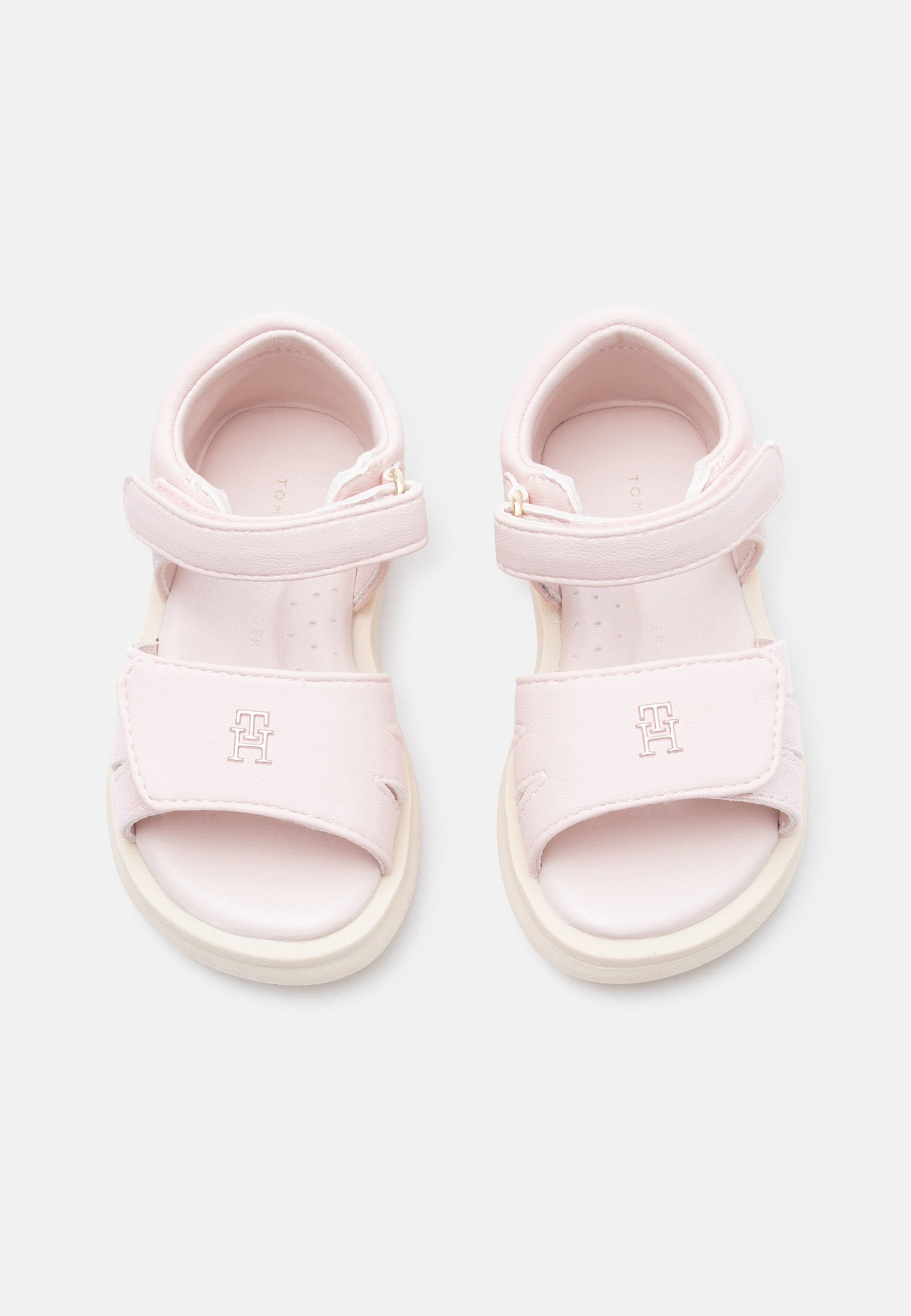 OLIVIA Media 4