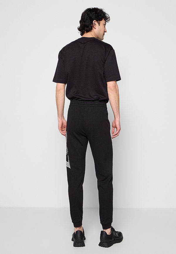 EA7 Emporio Armani