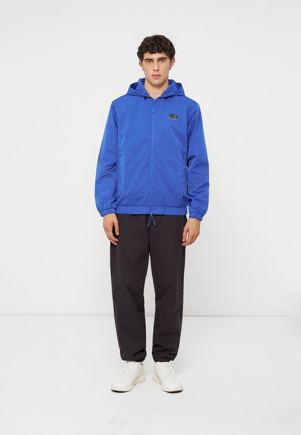 EA7 Emporio Armani