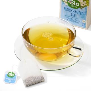 Kräutertee Bergkräuter mit Grünhafer, Melisse & Holunderblüte (20 Beutel) dmBio