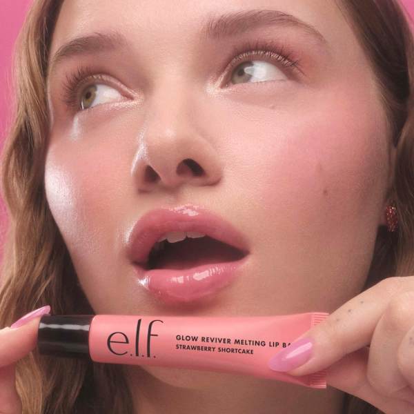 Lipgloss Glow Reviver Melting Strawberry Shortcake e.l.f. Cosmetics